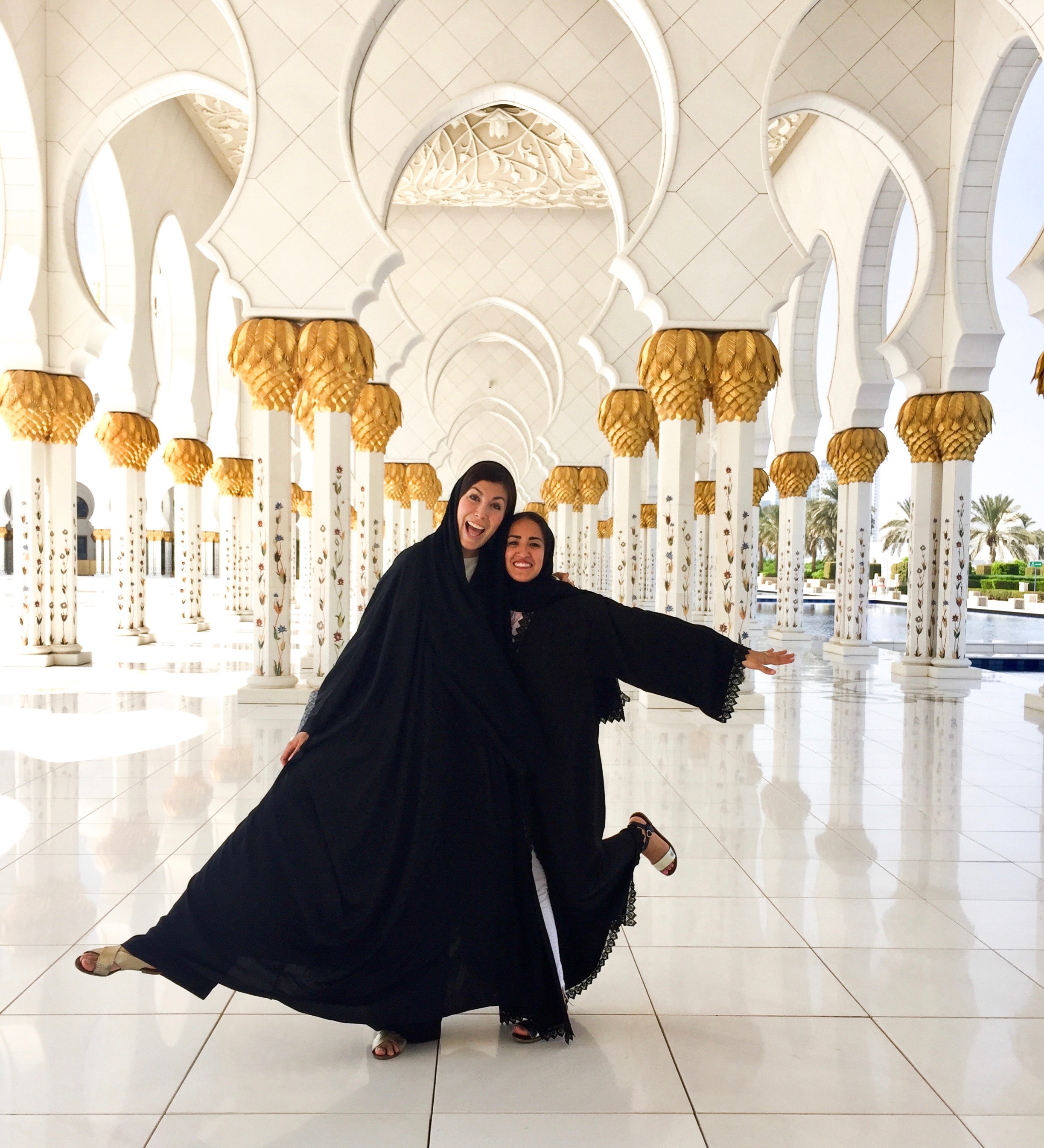 es la vestimenta tradicional de Dubai - Dunas y Life